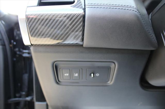 2016 Land Rover Range Rover Sport 5.0L V8 Supercharged SVR
