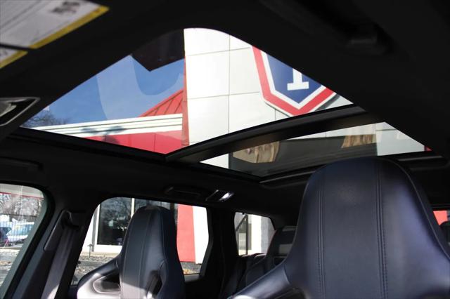 2016 Land Rover Range Rover Sport 5.0L V8 Supercharged SVR