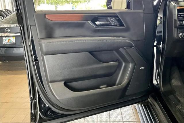 2025 GMC Yukon Denali 4WD