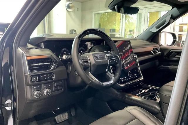 2025 GMC Yukon Denali 4WD