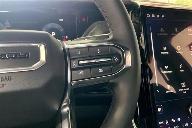 2025 GMC Yukon Denali 4WD