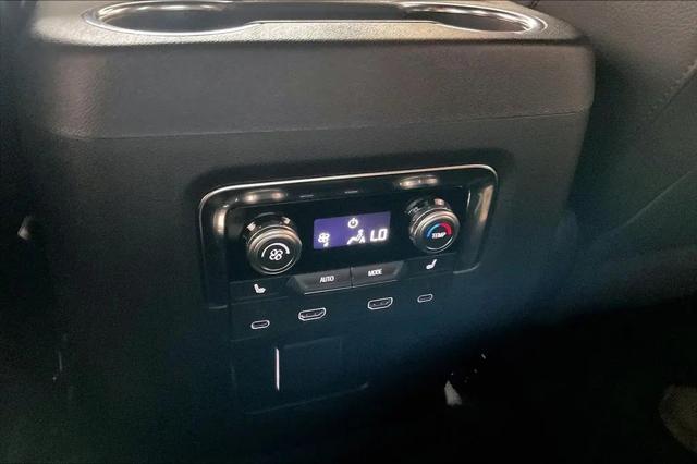2025 GMC Yukon Denali 4WD