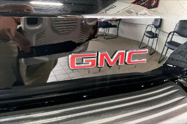 2025 GMC Yukon Denali 4WD