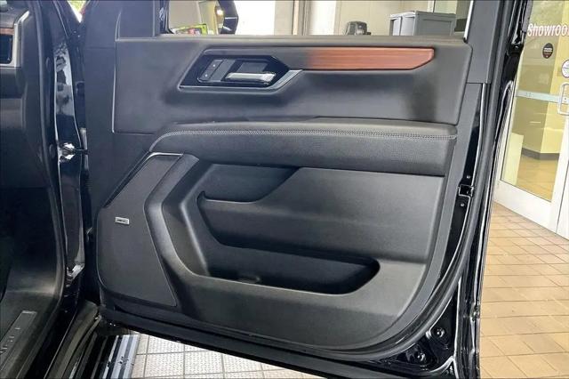 2025 GMC Yukon Denali 4WD