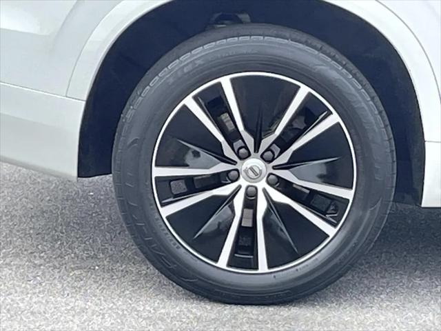 2020 Volvo XC90 T6 Momentum 7 Passenger
