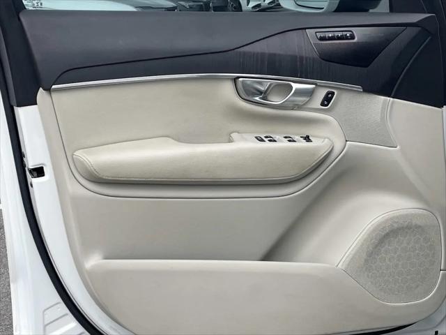 2020 Volvo XC90 T6 Momentum 7 Passenger