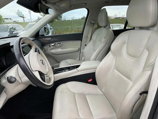 2020 Volvo XC90 T6 Momentum 7 Passenger