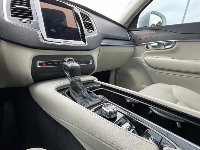 2020 Volvo XC90 T6 Momentum 7 Passenger