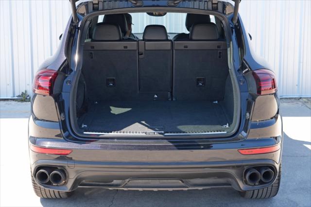 2017 Porsche Cayenne Turbo