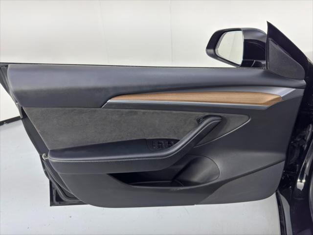 2021 Tesla Model 3 Standard Range Plus Rear-Wheel Drive