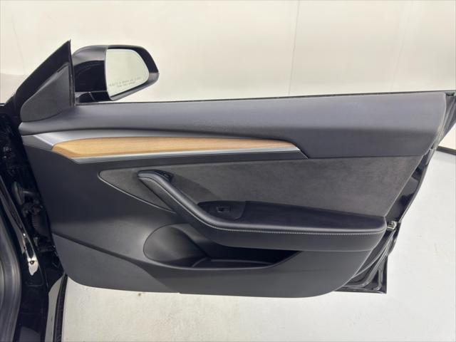 2021 Tesla Model 3 Standard Range Plus Rear-Wheel Drive