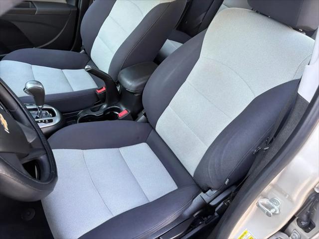2013 Chevrolet Cruze LS Auto