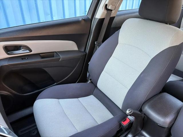 2013 Chevrolet Cruze LS Auto