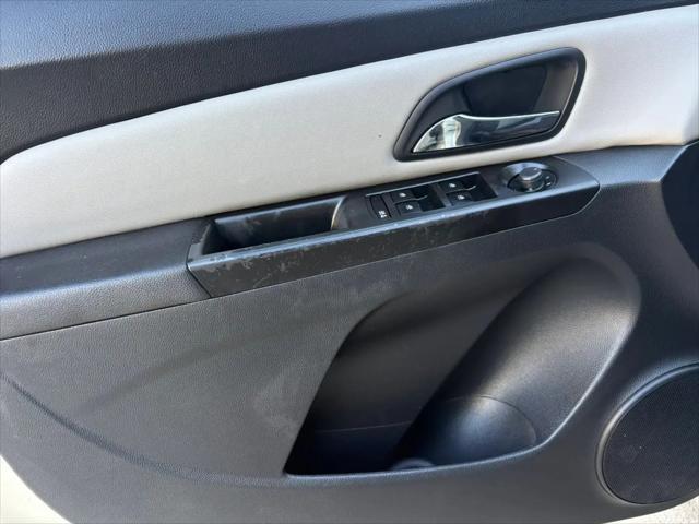 2013 Chevrolet Cruze LS Auto