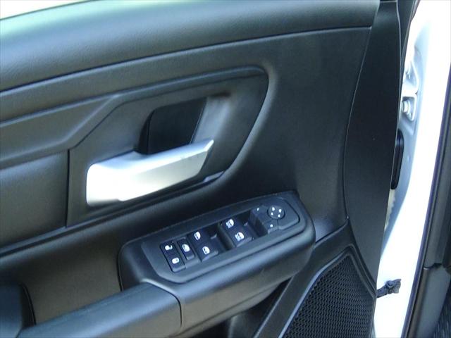 2025 Ram 1500 Tradesman Crew Cab 4x4 57 Box