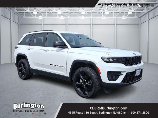 2023 Jeep Grand Cherokee Altitude 4x4 2023 Jeep Grand Cherokee Altitude 4x4