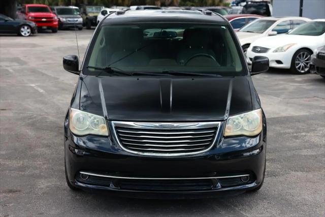 2012 Chrysler Town & Country Touring