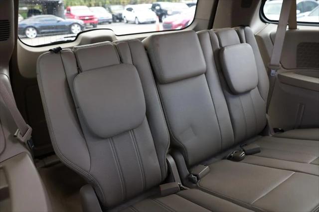 2012 Chrysler Town & Country Touring