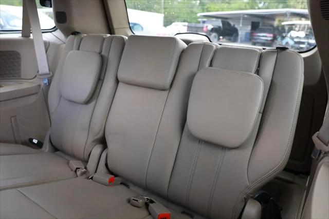 2012 Chrysler Town & Country Touring