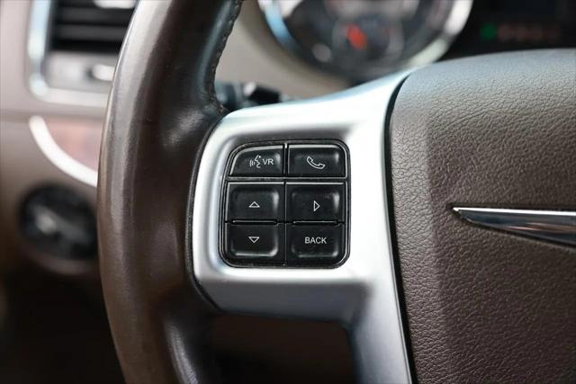 2012 Chrysler Town & Country Touring