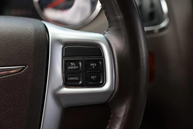 2012 Chrysler Town & Country Touring