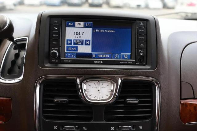 2012 Chrysler Town & Country Touring