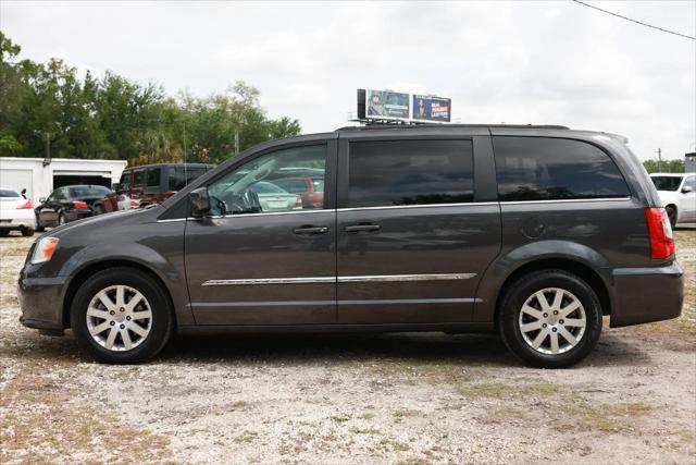 2016 Chrysler Town & Country Touring