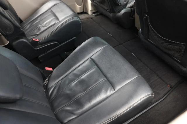 2016 Chrysler Town & Country Touring