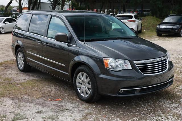 2016 Chrysler Town & Country Touring