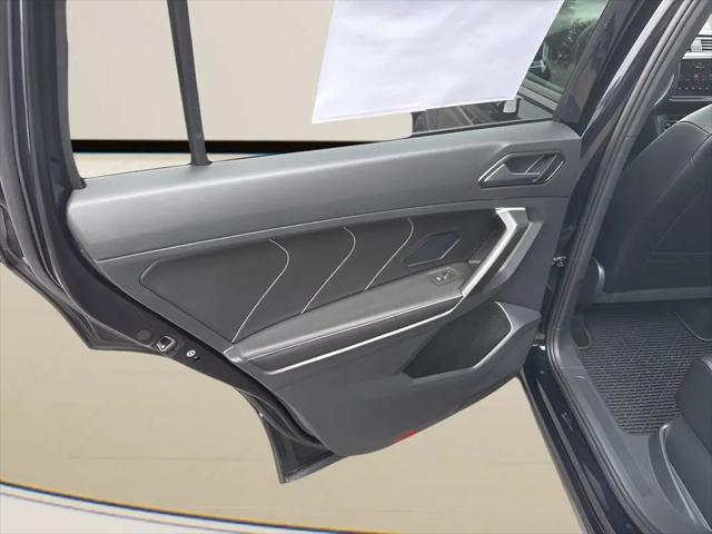 2024 Volkswagen Tiguan 2.0T SE R-Line Black