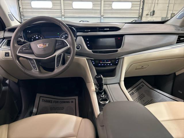 2022 Cadillac XT5 AWD Premium Luxury