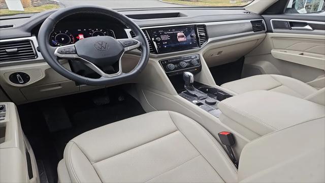 2022 Volkswagen Atlas 2.0T SE w/Technology