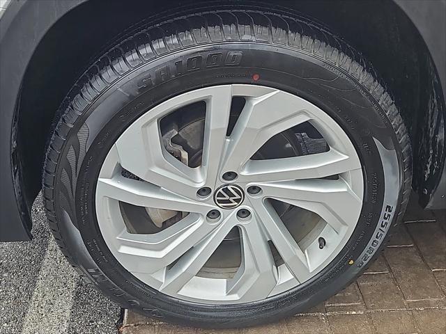 2022 Volkswagen Atlas 2.0T SE w/Technology