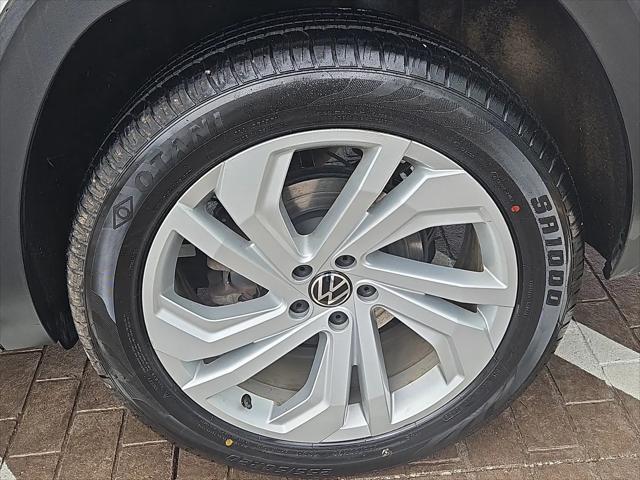 2022 Volkswagen Atlas 2.0T SE w/Technology