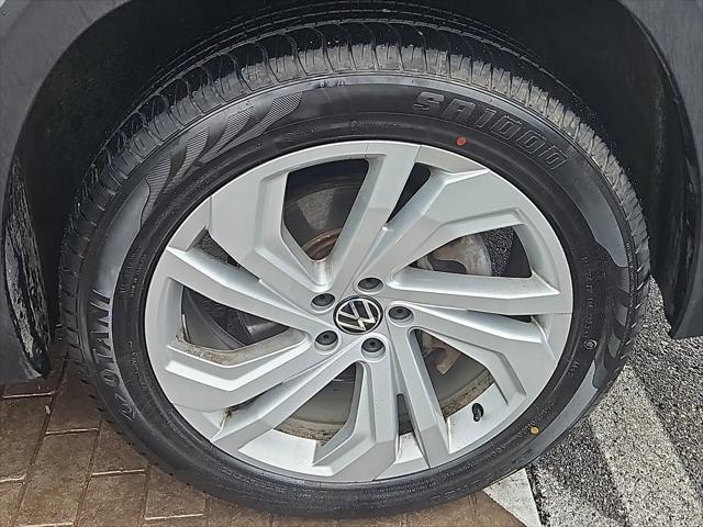 2022 Volkswagen Atlas 2.0T SE w/Technology