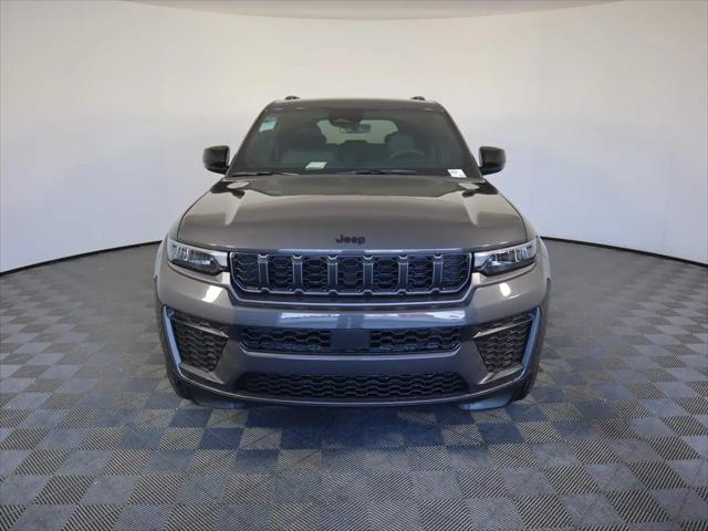 2026 Jeep Grand Cherokee Altitude 4x4