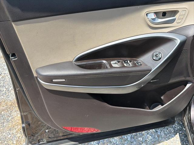 2017 Hyundai Santa Fe SE - Photo 8