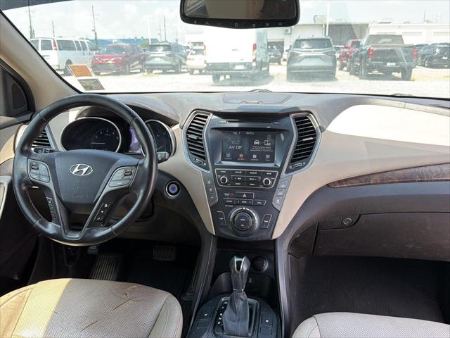 2017 Hyundai Santa Fe SE - Photo 13