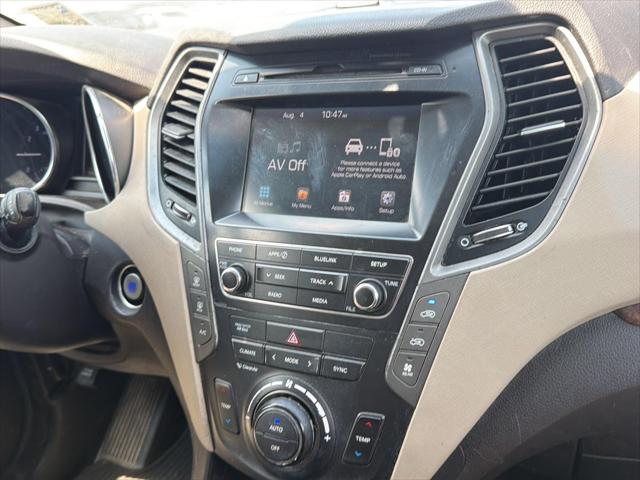 2017 Hyundai Santa Fe SE - Photo 15