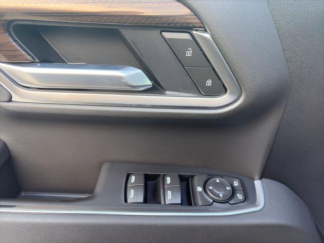 2026 Chevrolet Silverado 1500 4WD Crew Cab Short Bed LT with 2FL