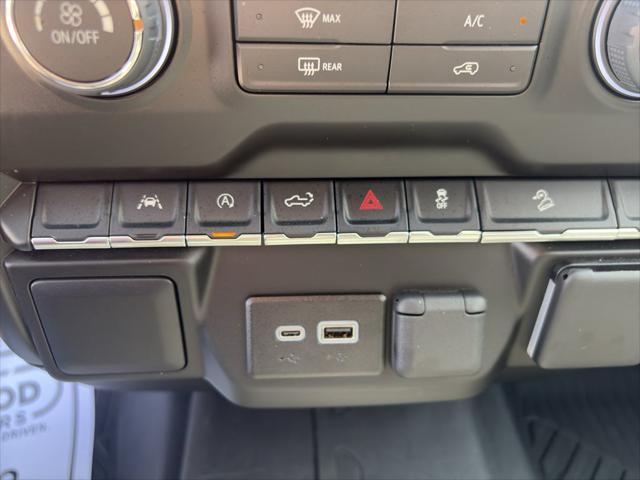 2026 Chevrolet Silverado 1500 4WD Crew Cab Short Bed Custom Trail Boss