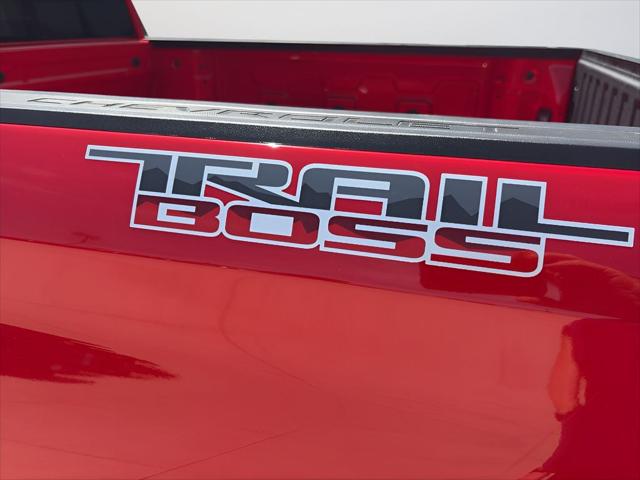 2026 Chevrolet Silverado 1500 4WD Crew Cab Short Bed Custom Trail Boss
