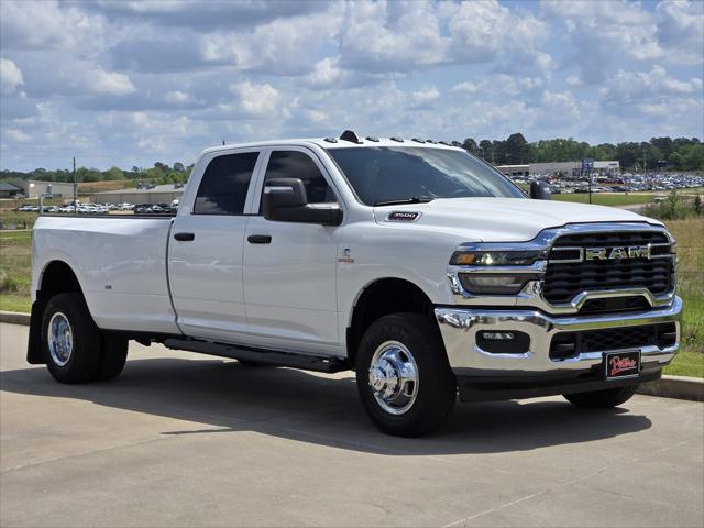 2026 RAM Ram 3500 RAM 3500 TRADESMAN CREW CAB 4X4 8 BOX
