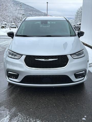 2024 Chrysler Pacifica Touring L for sale in Colebrook, NH