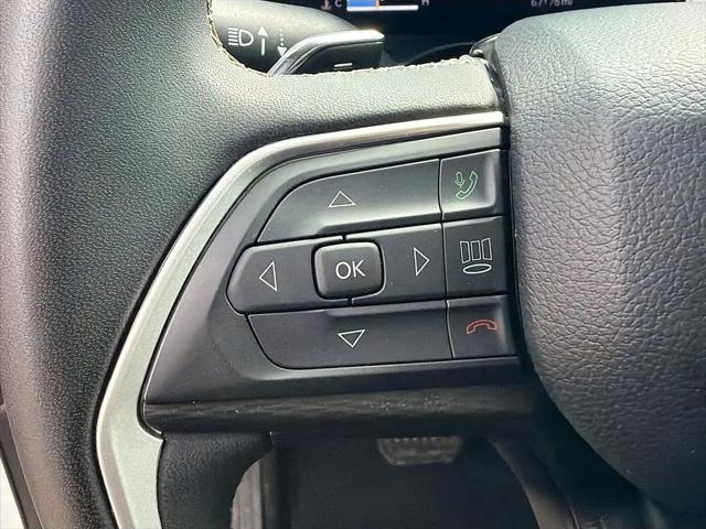 2023 Jeep Grand Cherokee L Laredo 4x2