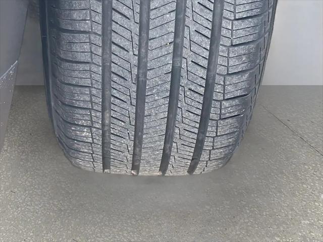 2023 Jeep Grand Cherokee L Laredo 4x2