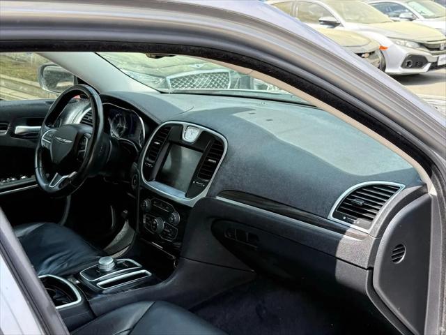 2015 Chrysler 300 Limited