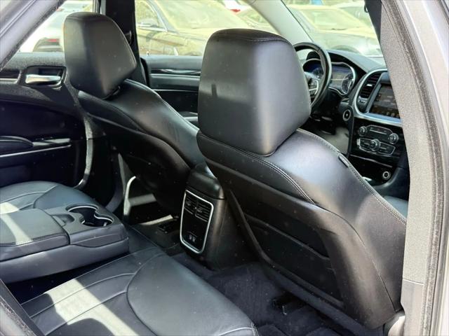 2015 Chrysler 300 Limited
