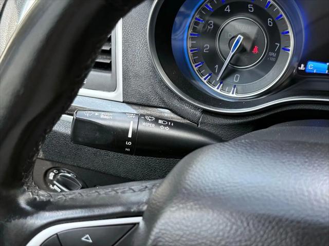 2015 Chrysler 300 Limited