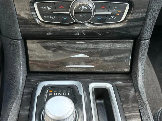 2015 Chrysler 300 Limited